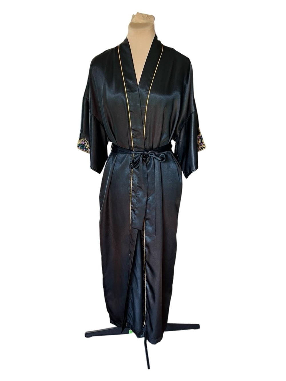 Vintage Val Mode Black Liquid Satin Robe